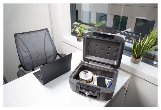 SentrySafe CHW20101 Fireproof Chest 4 SentrySafe CHW20101 Fireproof Chest - Image 4